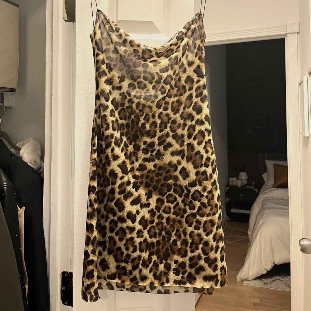 ARE YOU AM I NIQUE LEOPARD DRESS